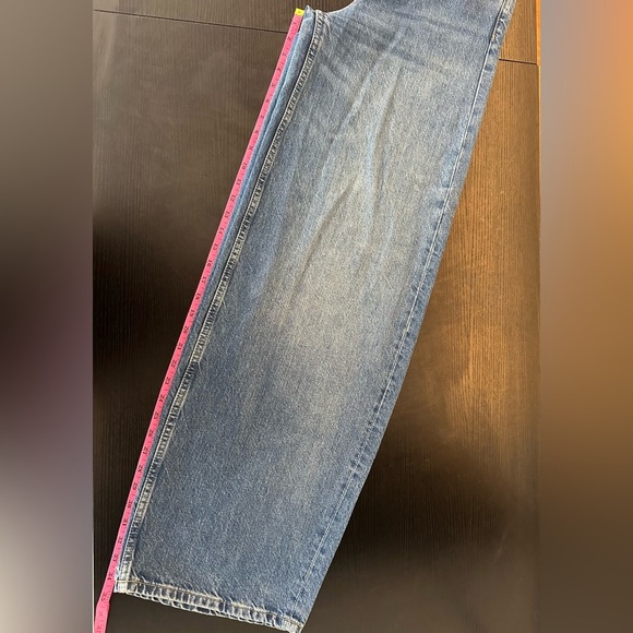 Zara Women's High Rise Classic Blue Jeans - Picture 6 of 10